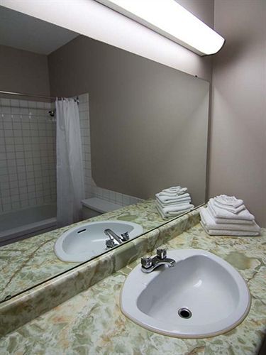 Chicoutimi Motel Princesse מראה חיצוני תמונה